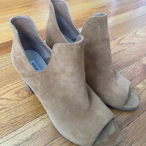 Steve Madden suede heels